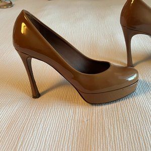 Yves Saint Laurent | Tribute Too 80 Pumps | Toasted Almond Patent Leather